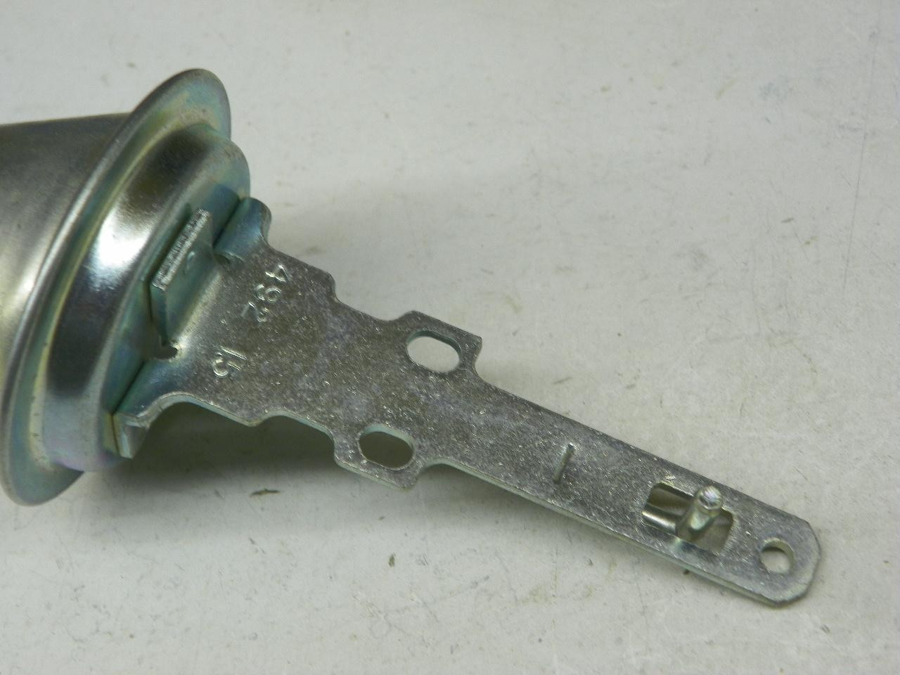 Delco Remy 1973492 Vacuum Advance for 1976 Chevy Chevelle Corvette Malibu Monte Carlo restoration. - Image 6