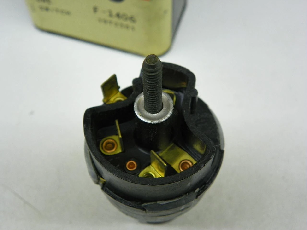 Delco Remy 1972301 Ignition Switch NOS for vintage auto restoration. - Image 4