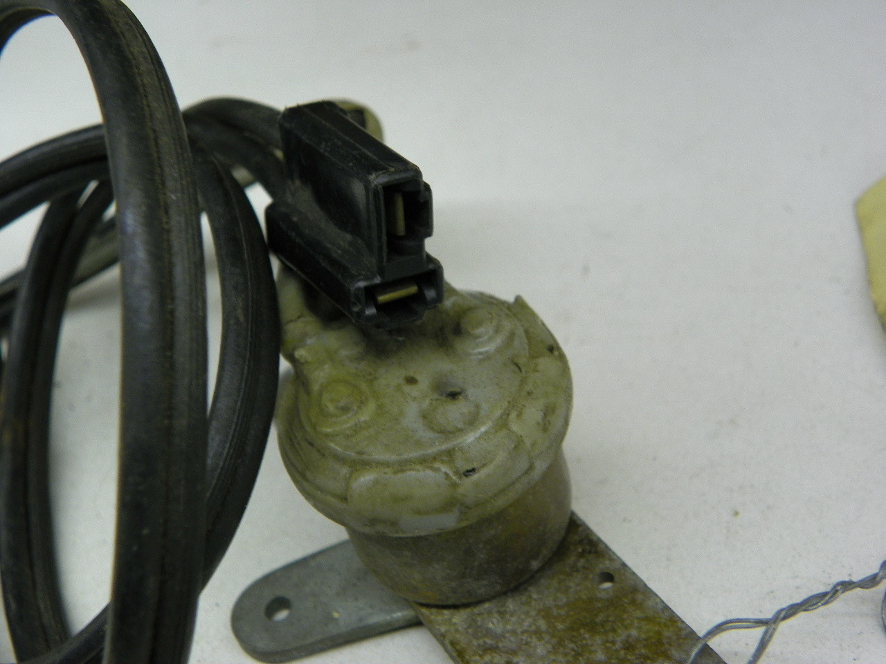 GM 199310 Backup Light Switch for 1964-1968 Pontiac Oldsmobile A-Body 3 Speed Manual restoration. - Image 4