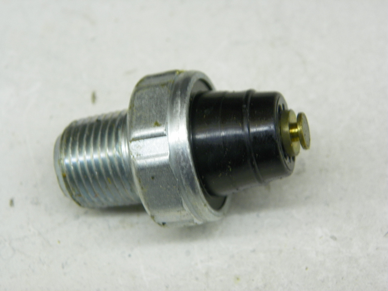 Delco Remy C-1801 1972318 Oil Pressure Switch for 1962-1967 Mopar A-Body restoration. - Image 4