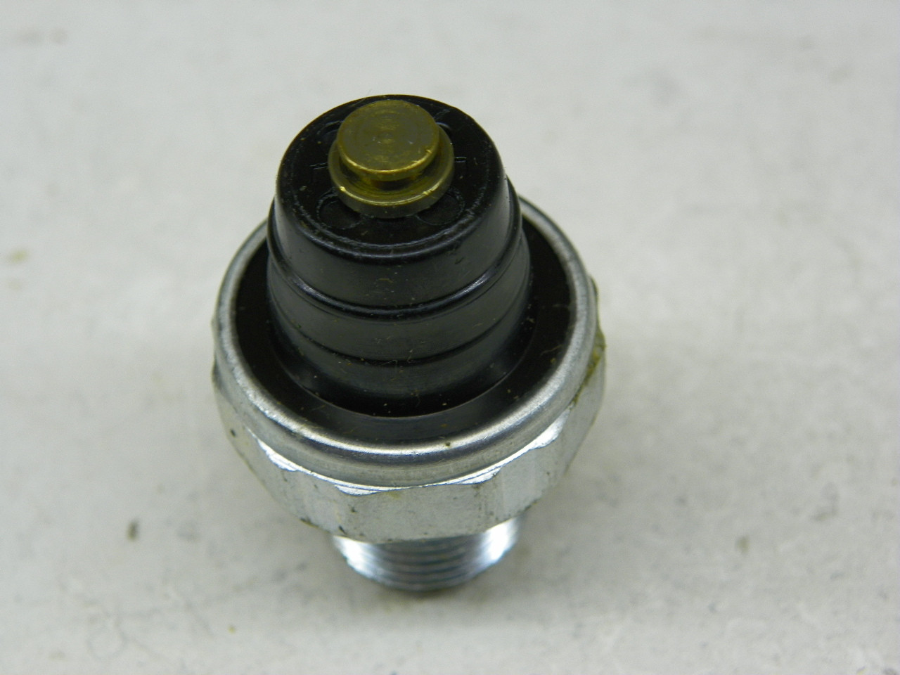 Delco Remy C-1801 1972318 Oil Pressure Switch for 1962-1967 Mopar A-Body restoration. - Image 5
