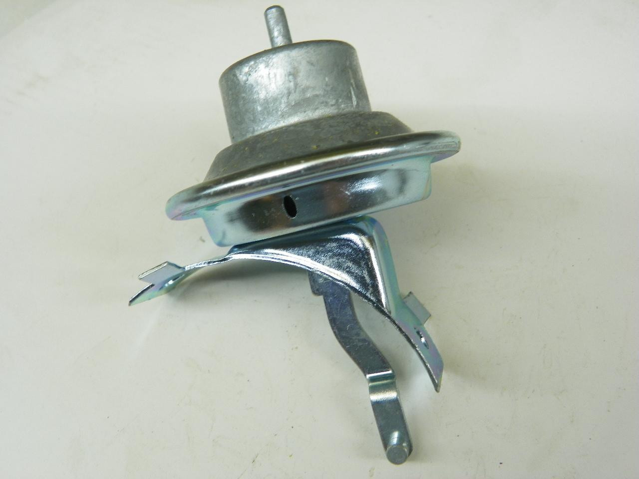 Delco Remy 1972266 C1307 Distributor Vacuum Advance for 1963-1967 Dodge Truck restoration. - Image 4