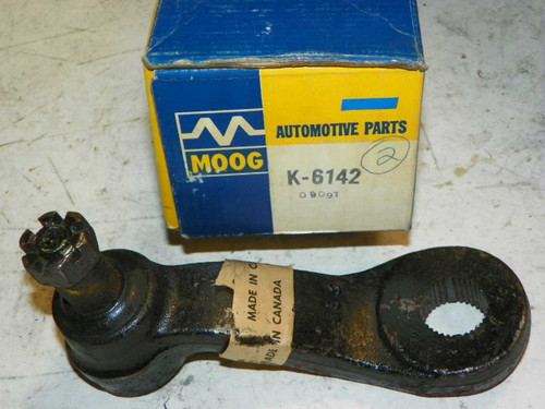 Chevrolet GMC Truck 1973-86 w/ Man Steering NOS Pitman Arm Moog K-6142. Shop vintage car parts at ocpnw.com!