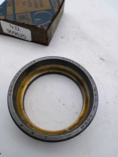 New Departure 909625 Tapered Roller Bearing Cup NOS Made in USA
