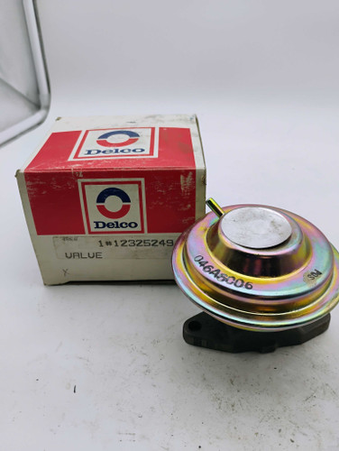 BUICK CADILLAC CHEVROLET GMC OLDSMOBILE PONTIAC 1981-1984 NOS AC Delco EGR Valve 12325249 17082729