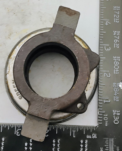 Green Clutch Throw-Out Bearing CB-1376-C DIAMOND T 1946-1957 NEW Truck