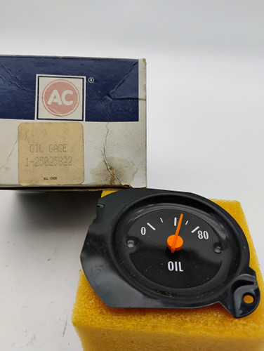 AC 25025822 Oil Gauge NOS Made in USA. Shop vintage car parts at ocpnw.com!