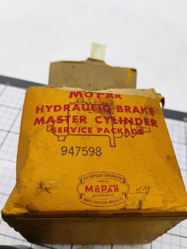 Mopar 1937-41 947598 Hydraulic Brake Master Cylinder Service Pkg NOS Made in USA