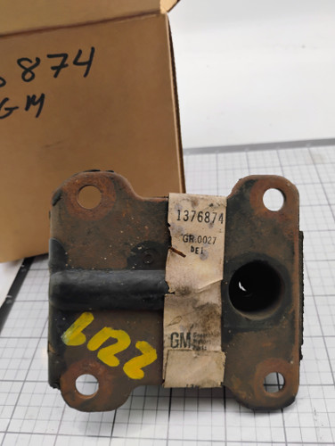 Buick 1961-65 Riviera 1965 GM 1376874 Motor Mount NOS Made in USA