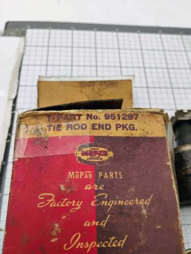 Dodge Plymouth 1934-38 Mopar 951297 RH Inner Tie Rod End Package NOS Made in USA