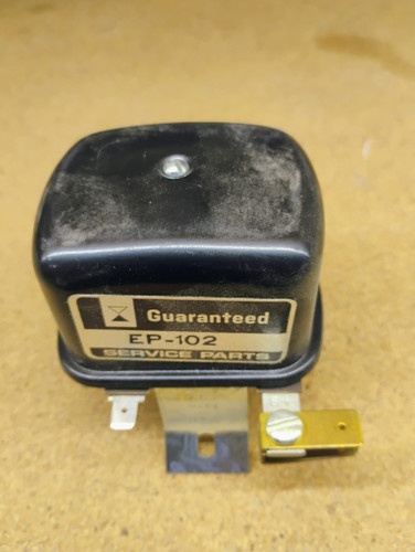 Niehoff WA703 6V Neg. Grd Voltage Regulator NORS Made in USA VR218