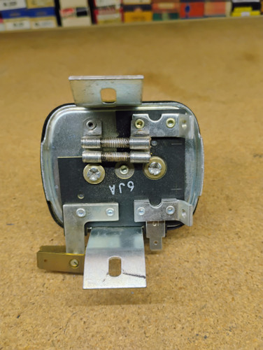 Niehoff WA703 6V Neg. Grd Voltage Regulator NORS Made in USA VR218