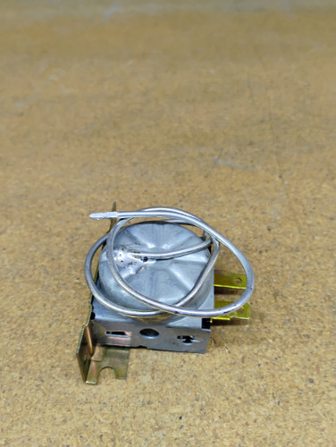 AC Clutch Cycle Switch 35720 for Buick Cadillac Chevy Dodge GMC Olds Pontiac Plymouth