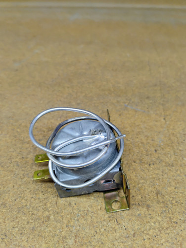 AC Clutch Cycle Switch 35720 for Buick Cadillac Chevy Dodge GMC Olds Pontiac Plymouth