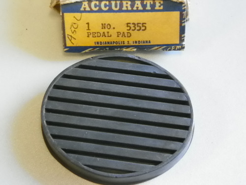 Accurate 5355 Round Pedal Pad (Mold 81) 1953-1955 Vintage Application NORS
