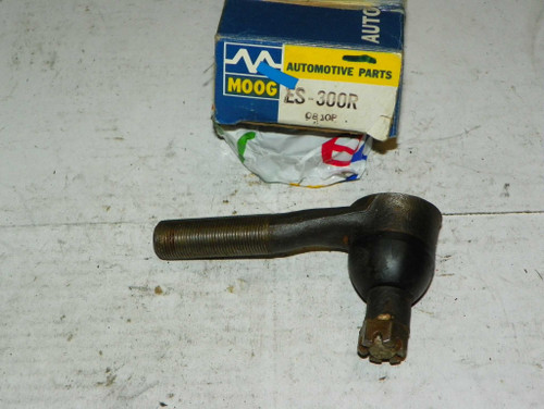 Oldsmobile 1961-62 NOS Tie Rod Ends Moog ES-300R Made in USA. Shop vintage car parts at ocpnw.com! Oldsmobile 1961-62 NOS Tie Rod Ends Moog ES-300R Made in USA. Shop vintage car parts at ocpnw.com!