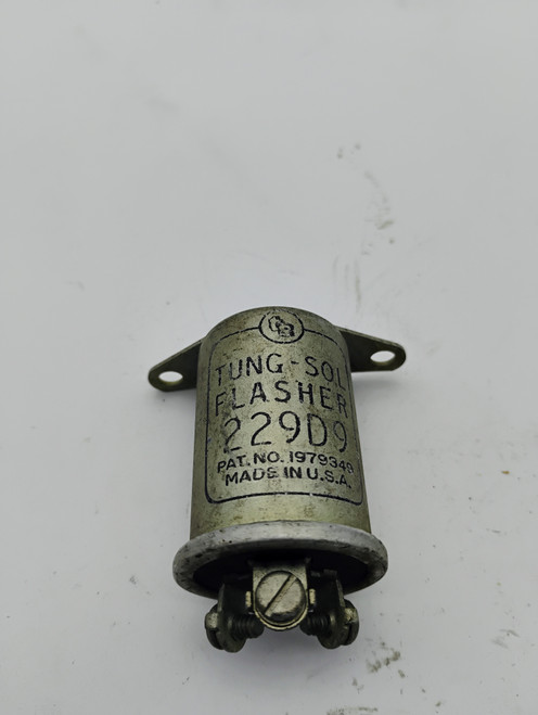 Tung Sol 229D9 Signal Flasher 6v Vintage NOS Packard 1948-1949. Shop vintage car parts at ocpnw.com! Tung Sol 229D9 Signal Flasher 6v Vintage NOS Packard 1948-1949. Shop vintage car parts at ocpnw.com!