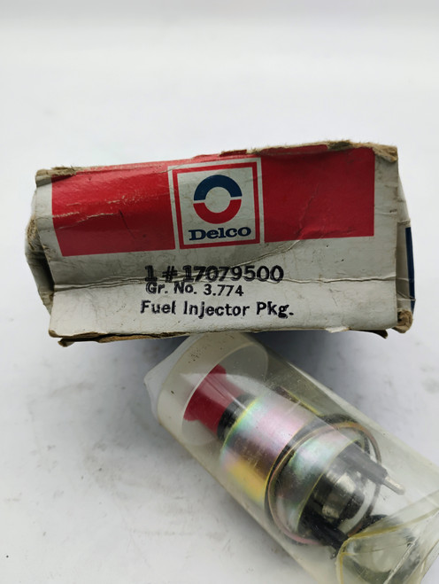 Delco 17079500 Fuel Injector Package NOS Made in USA. Shop vintage car parts at ocpnw.com! Delco 17079500 Fuel Injector Package NOS Made in USA. Shop vintage car parts at ocpnw.com!