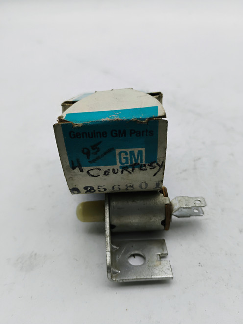 GM 6256801 1960-64 Chevrolet3-Speed Backup Light NOS Made in USA. Shop vintage car parts at ocpnw.com! GM 6256801 1960-64 Chevrolet3-Speed Backup Light NOS Made in USA. Shop vintage car parts at ocpnw.com!