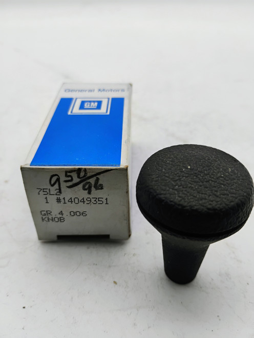 GM 14049351 Column Shifter Knob NOS Made in USA. Shop vintage car parts at ocpnw.com!