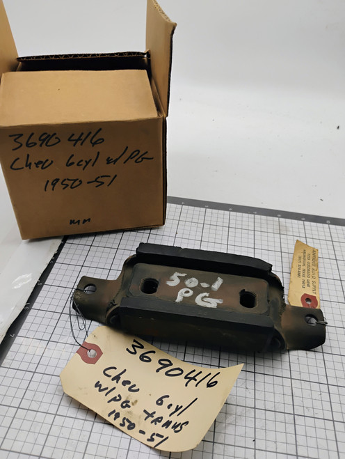 Chevrolet 6 Cyl. w/ PG 1950-51 GM 3690416 Motor Mount NOS Made in USA