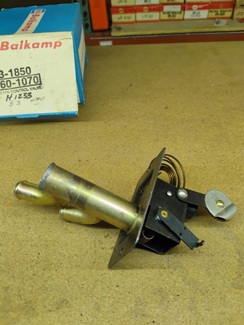 Napa 3-1850 660-1070 Heater Valve NORS Made in USA