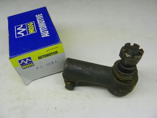 Moog ES123L Tie Rod End 1939-1950 Chevy Studebaker 1/2 Ton Truck Left Outer NORS