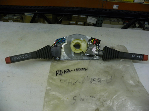 Ford F0HZ-13K359-B Turn Signal Switch 1990-1998 Ford L8000 L9000 Louisville NOS