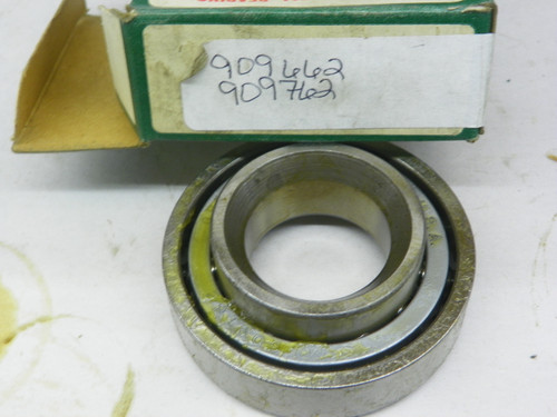 Green 909662 Ball Bearing NOS for vintage auto part restoration - Image 1