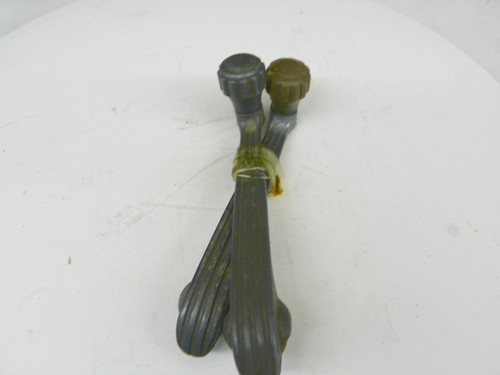 Regal Products IH-119 Window Crank Handle Pair for 1937-1938 Ford NORS restoration. - Image 2