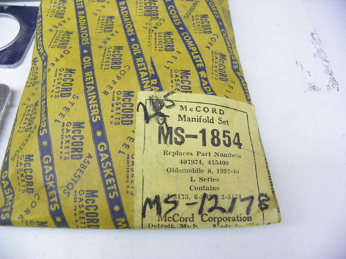 McCORD MS-1854 Manifold Set for 1932-1940 Oldsmobile 8 L Series restoration. - Image 2