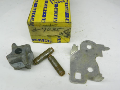 Baikamp 3-7035 Brake Shoe Hold Down Kit for vintage auto restoration. - Image 1