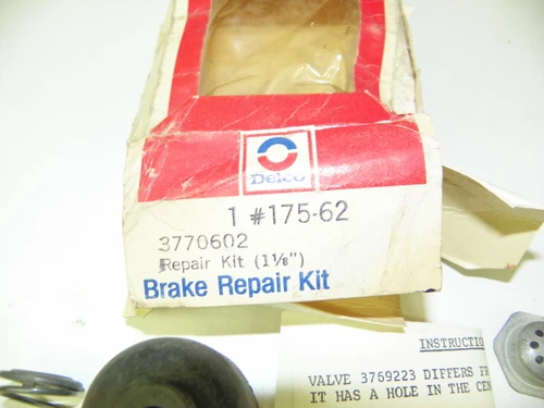 Delco 3770602 175-62 Brake Repair Kit (1 1/8") NOS for vintage auto restoration. - Image 2