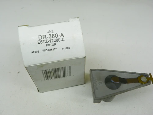 Motorcraft E6TZ-12200-C DR-380-A Distributor Rotor for 1977-1991 Ford Lincoln Mercury restoration. - Image 1