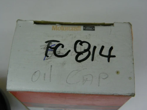 Motorcraft FC814 Oil Cap for engine oil system restoration. - Image 2