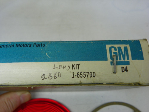 GM 1-655790 Tail Light Lens Kit for 1964-1972 Chevrolet Heavy Trucks restoration. - Image 2