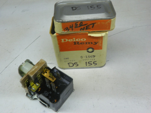 Delco Remy D-1563 Headlight Switch NOS for vintage automotive restoration. - Image 1