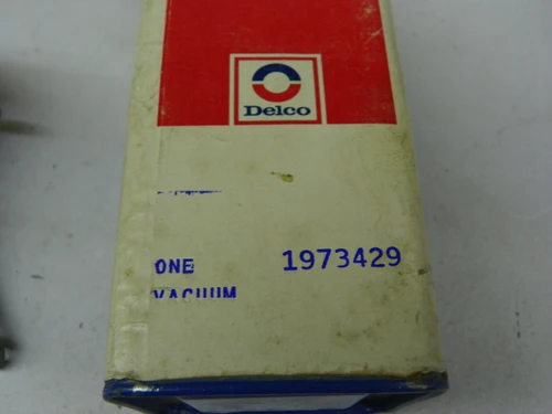Delco Remy 1973429 Vacuum Advance NOS for vintage auto restoration - Image 2