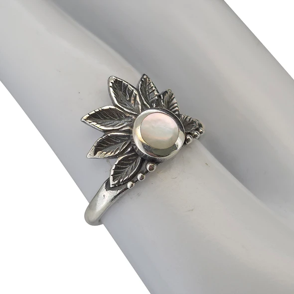 Mother-of-Pearl Sterling Silver Leaf-Design Ring