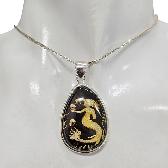 Mermaid Cameo Amber Sterling Silver Pendant