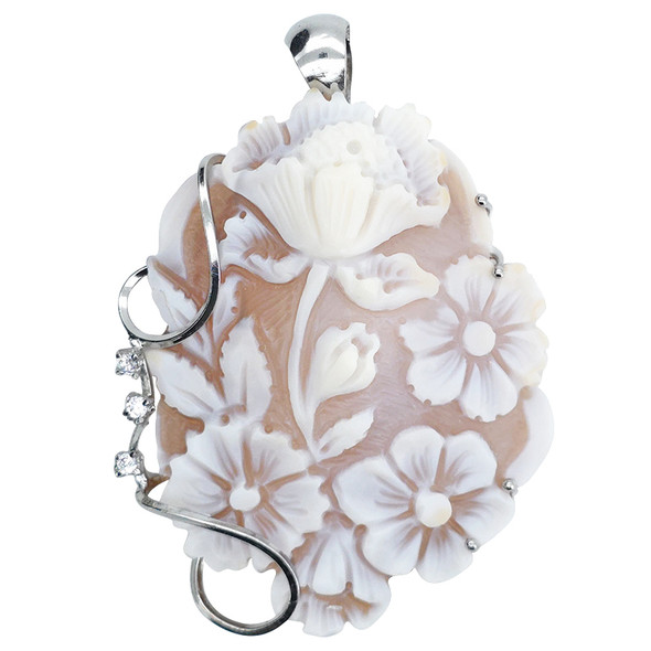 Flower Design Italian Shell Cameo Pendant