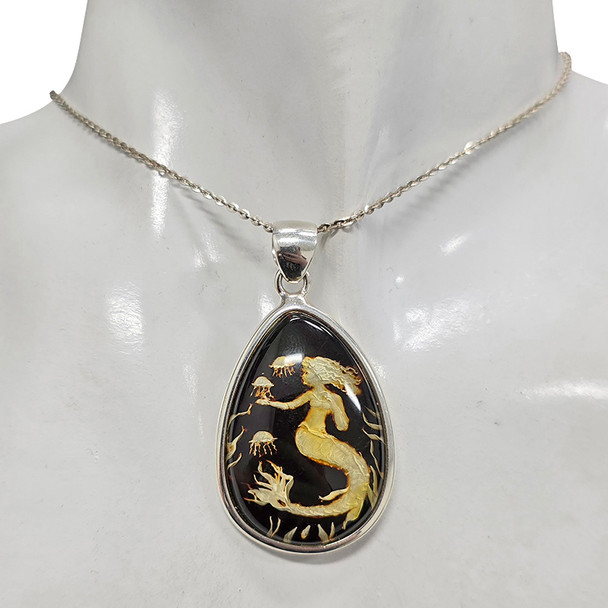 Mermaid Cameo Amber Sterling Silver Pendant