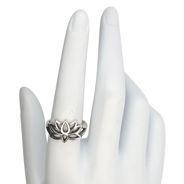 Elegant Sterling Silver Lotus Outline Ring