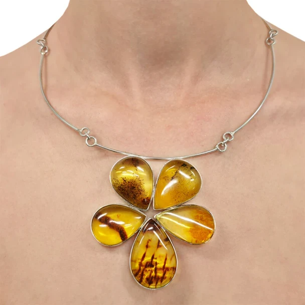 Flower Natural Amber Handmade Necklace
