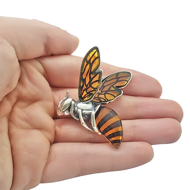 Cameo Amber Sterling Silver Bee Pendant