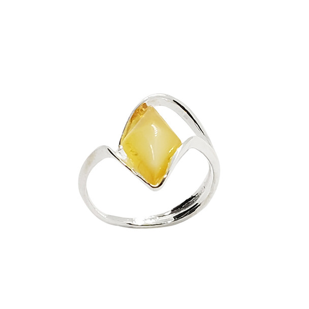 Butterscotch Amber Sterling Silver Diamond Shaped Ring