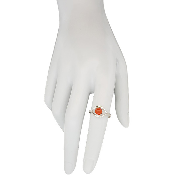 Red Onyx Elegant Round Eye Shaped Sterling Silver Ring