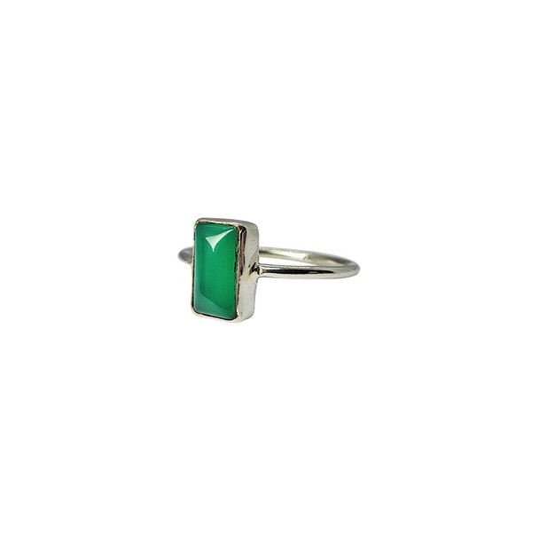Green Onyx Sterling Silver Ring (R-GO-4845)