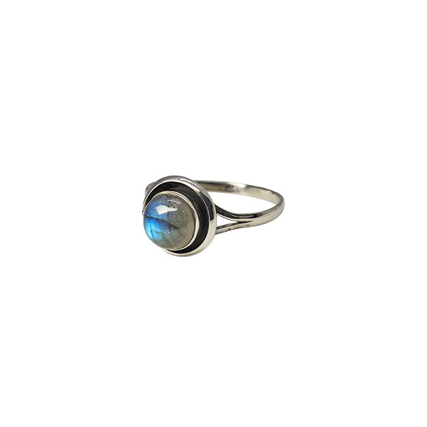 Labradorite Stone Sterling Silver Ring (R-LB-4930-R)