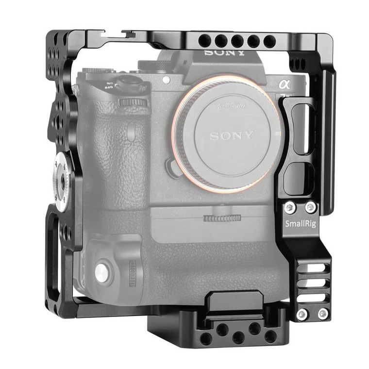 https://d3d71ba2asa5oz.cloudfront.net/12031759/images/smallrig-camera-cage-for-sony-a7ii-a7siia7rii-with-battery-grip-2031%20(6).jpg